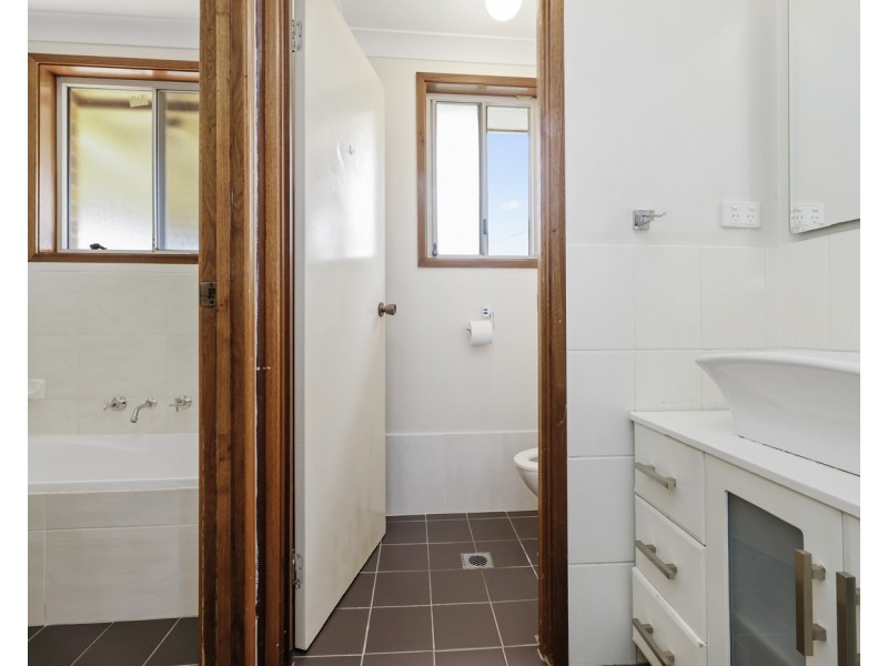 3 Dunbar Place, Mount Annan NSW 2567