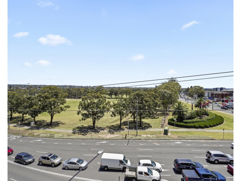 403/4 Hoxton Park Road, Liverpool NSW 2170