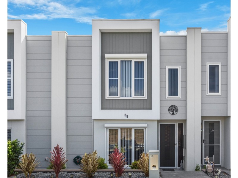 38 Romney Street, Elderslie NSW 2570