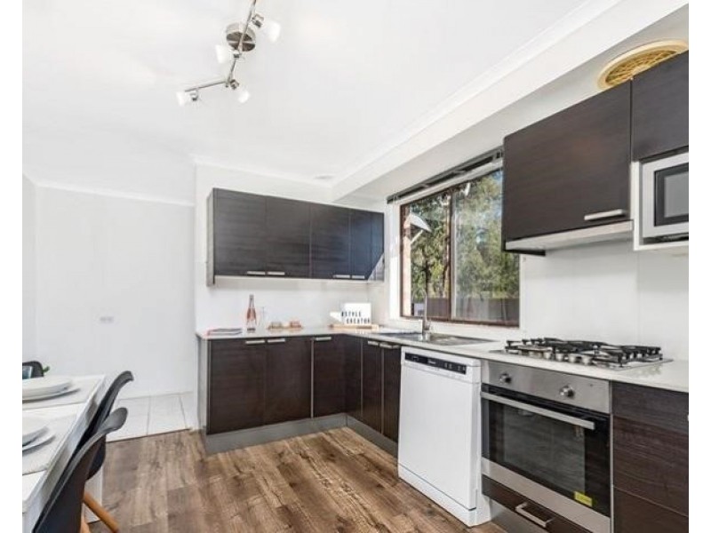 30 Parma Crescent, St Helens Park NSW 2560