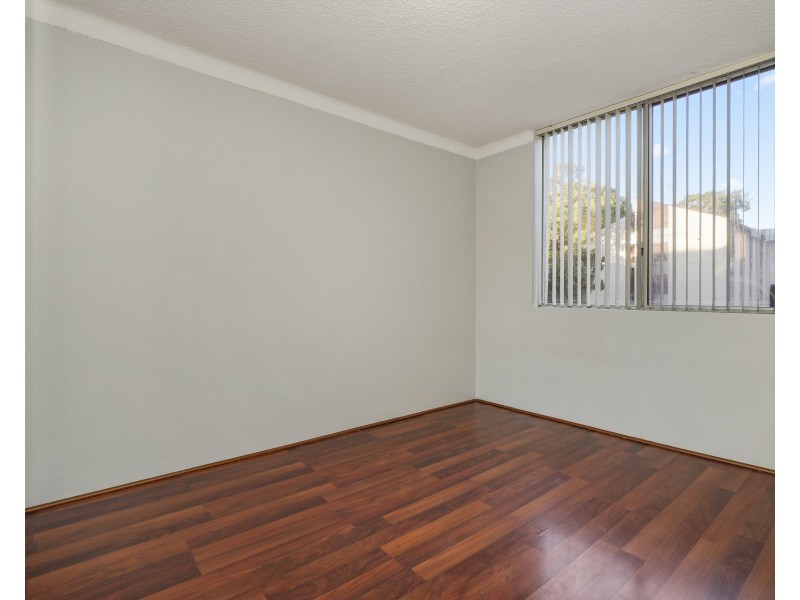 24/4 Beale Street, Liverpool NSW 2170