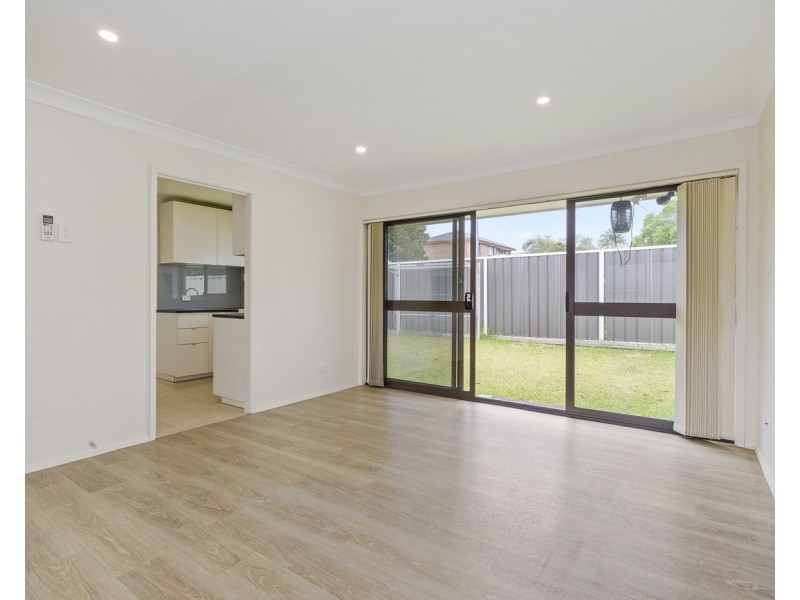 11/4 Dotterel Place, Ingleburn NSW 2565