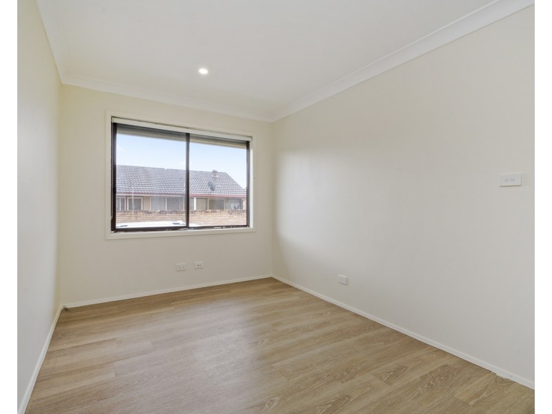11/4 Dotterel Place, Ingleburn NSW 2565