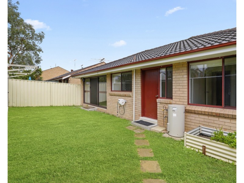11/4 Dotterel Place, Ingleburn NSW 2565