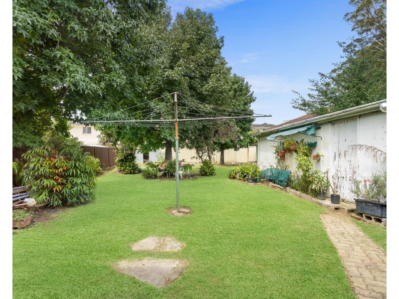 6 Reserve Road, Casula NSW 2170