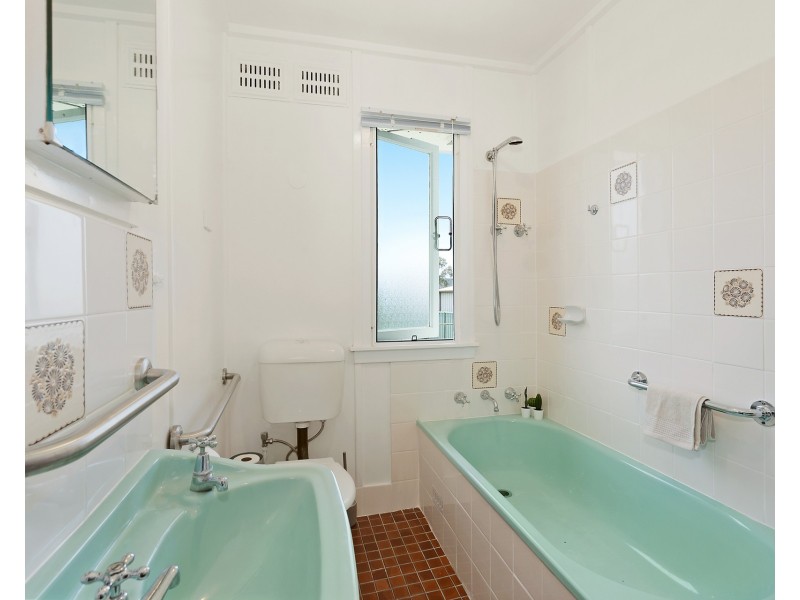 21 O’Neile Crescent, Lurnea NSW 2170