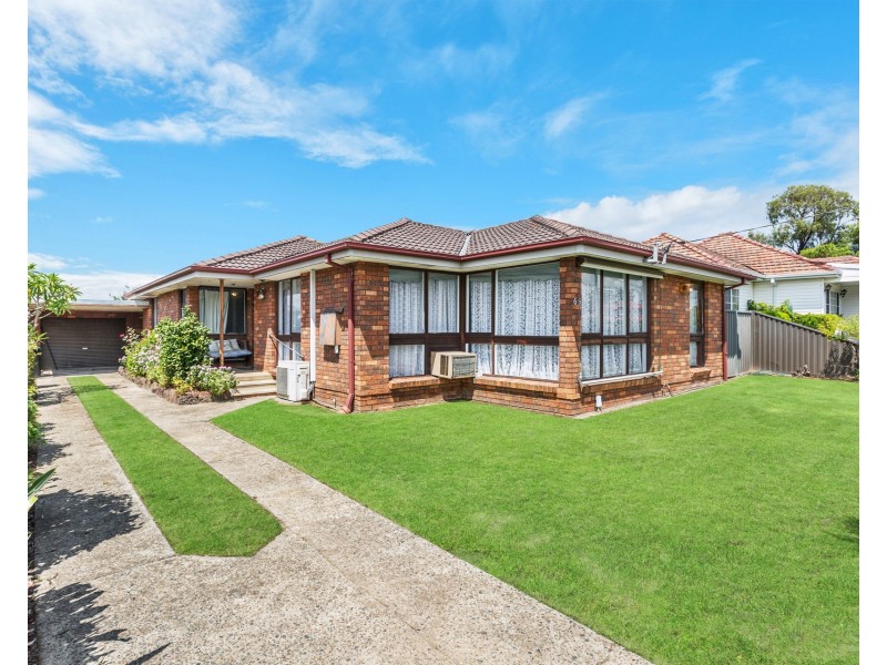 65 Weir Crescent, Lurnea NSW 2170