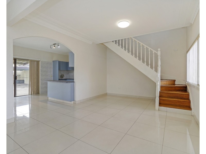 7 Saunders Avenue, Liverpool NSW 2170