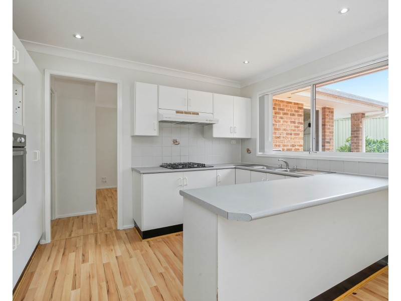 9 Cave Close, Green Valley NSW 2168