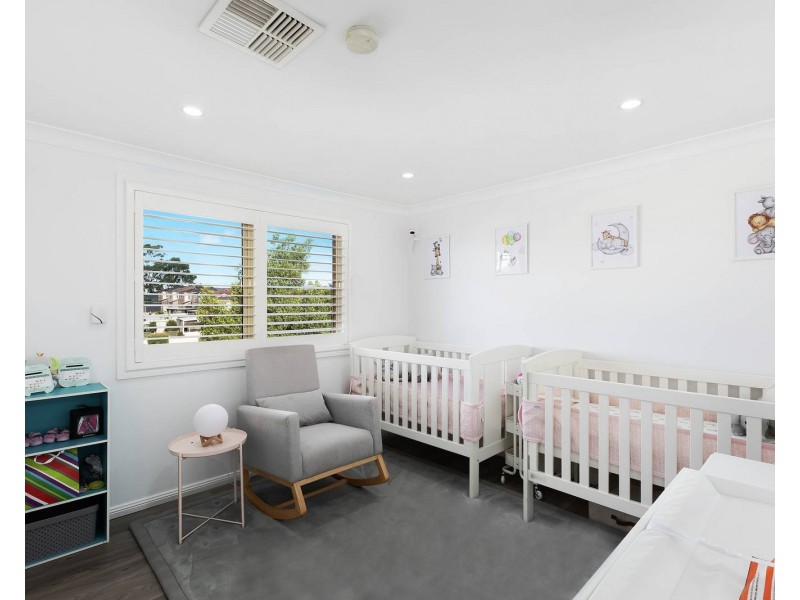 18 Thirroul Circuit, Prestons NSW 2170
