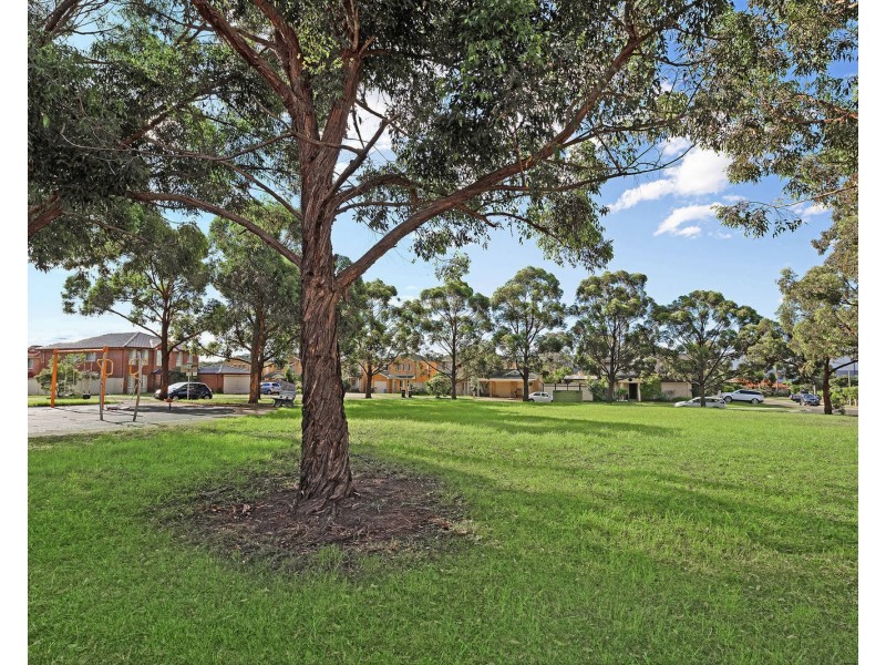 18 Thirroul Circuit, Prestons NSW 2170