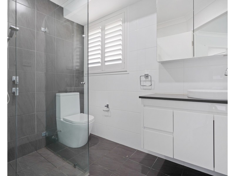 6 Harris Place, West Hoxton NSW 2171