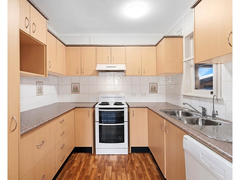 37 O’Neile Crescent, Lurnea NSW 2170