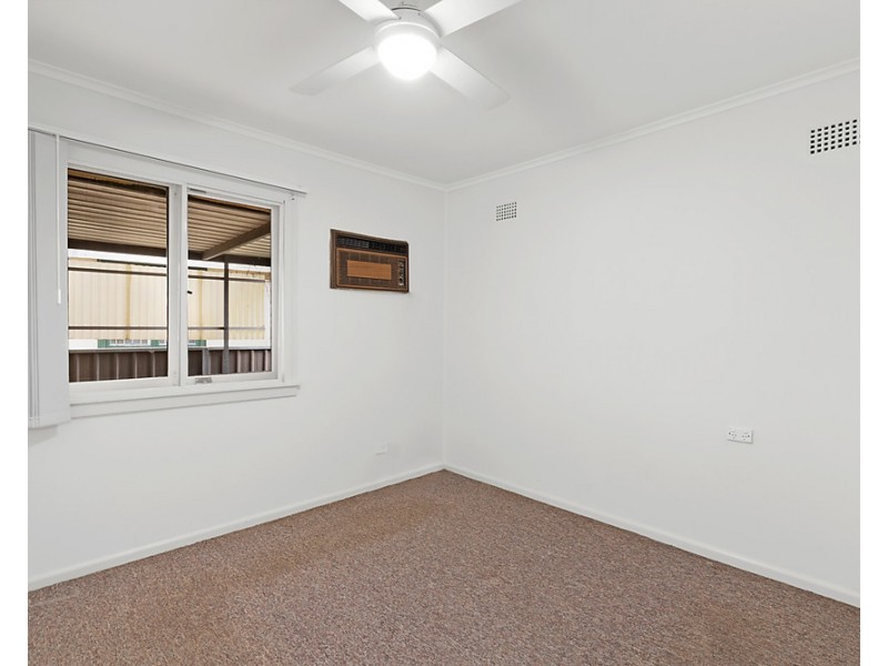 37 O’Neile Crescent, Lurnea NSW 2170