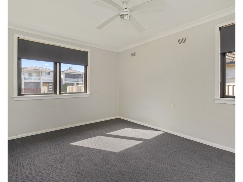 29 Salamaua Crescent, Holsworthy NSW 2173