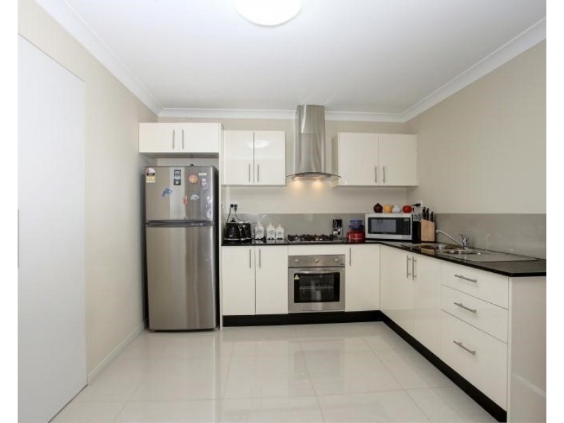 8A Bird Avenue, Lurnea NSW 2170