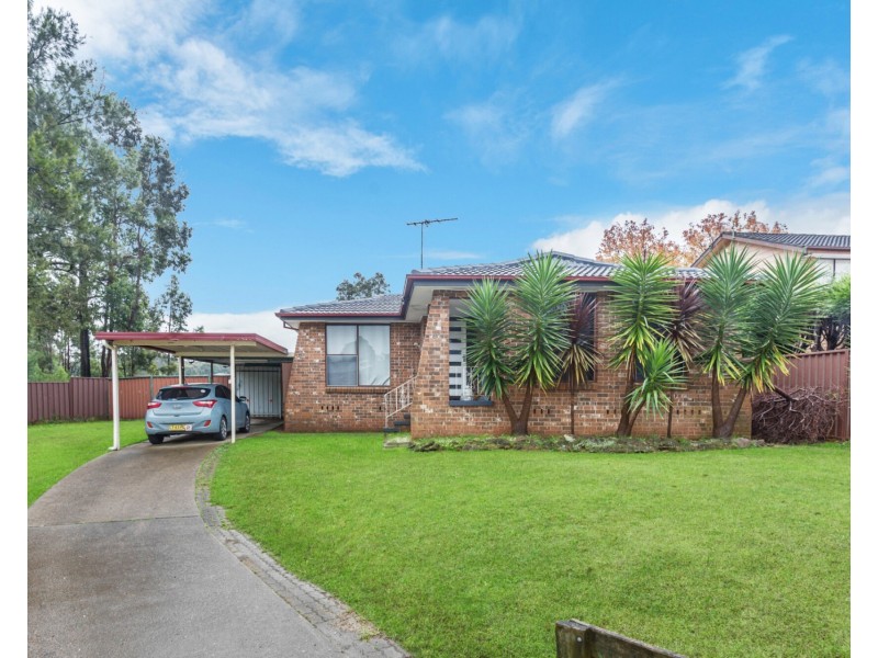30 Parma Crescent, St Helens Park NSW 2560