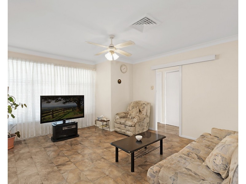 27 Graham Avenue, Casula NSW 2170