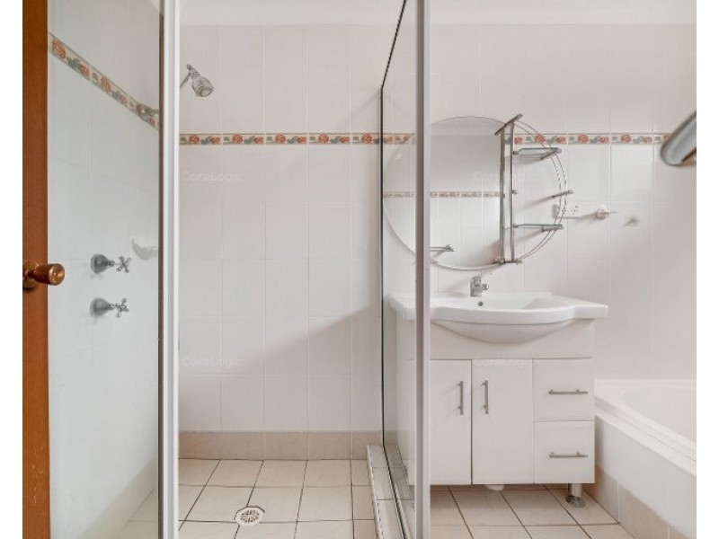 14 Kitava Close, Glenfield NSW 2167