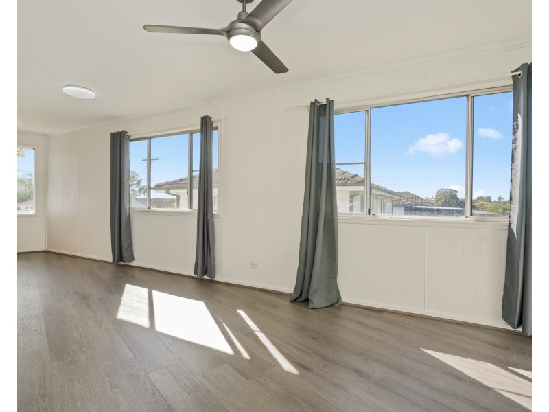 18 Collins Avenue, Lurnea NSW 2170