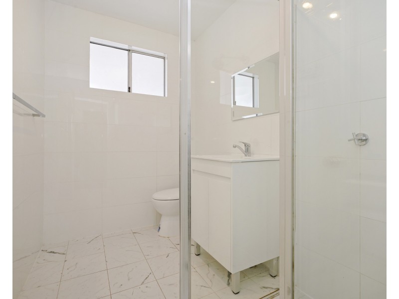 18 Collins Avenue, Lurnea NSW 2170