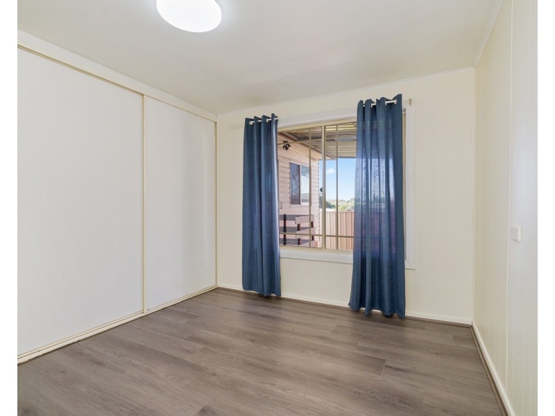 18 Collins Avenue, Lurnea NSW 2170