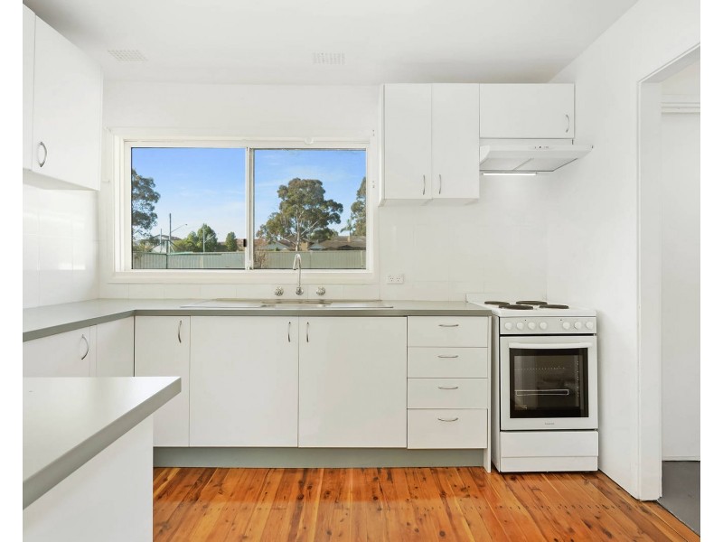 24 Amalfi Street, Lurnea NSW 2170