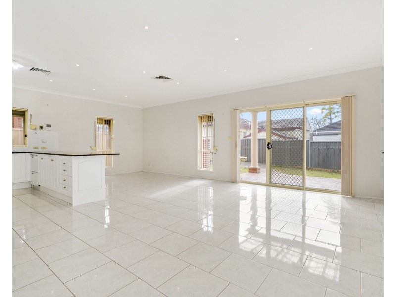 7b Lookout Drive, Mount Pritchard NSW 2170