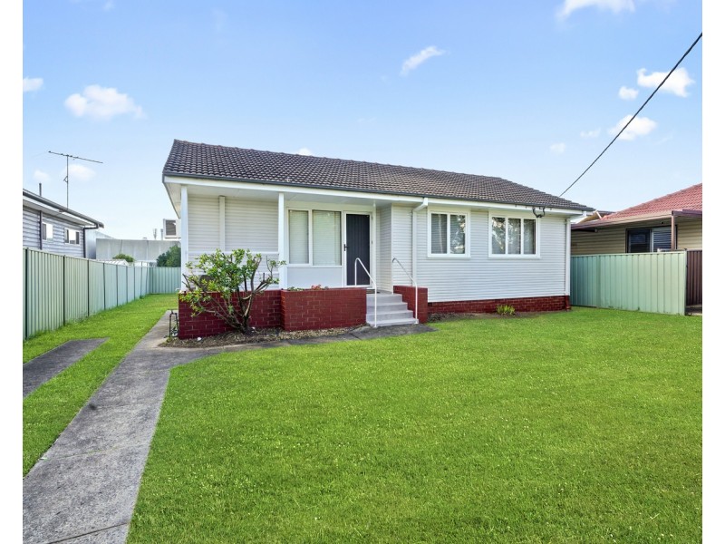 21 O’neile Crescent, Lurnea NSW 2170