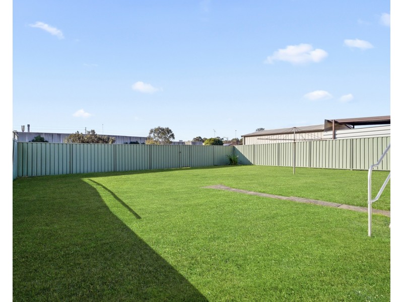 21 O’neile Crescent, Lurnea NSW 2170
