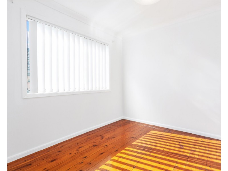 20 Chrysanthemum Avenue, Lurnea NSW 2170