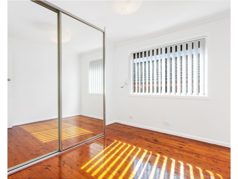 20 Chrysanthemum Avenue, Lurnea NSW 2170