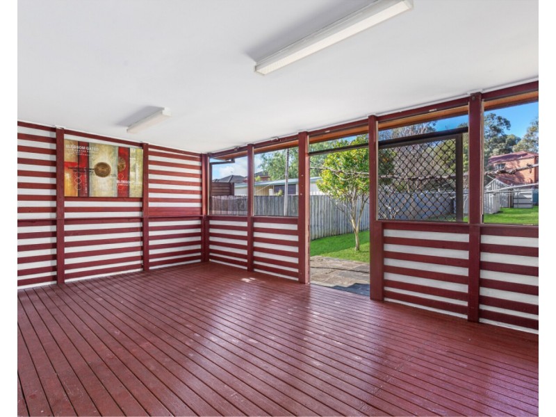 20 Chrysanthemum Avenue, Lurnea NSW 2170