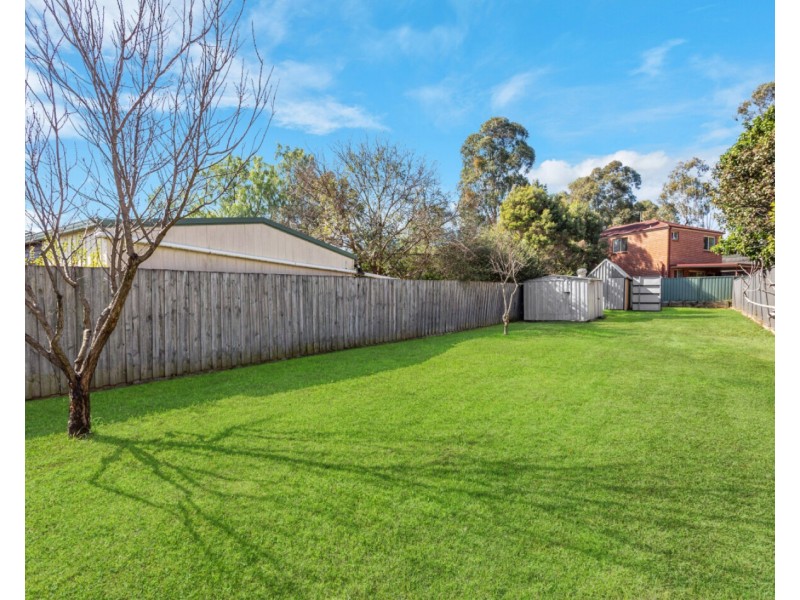 20 Chrysanthemum Avenue, Lurnea NSW 2170