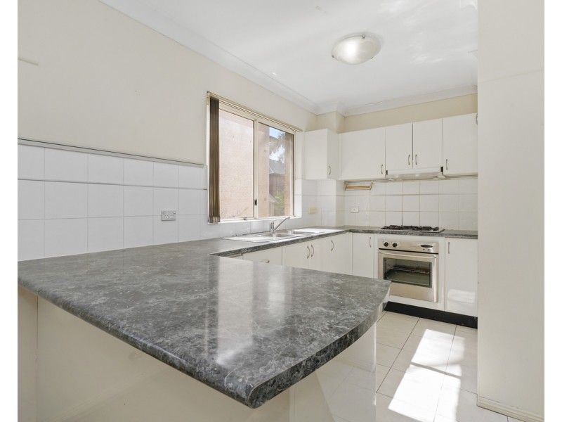 28/2-4 Kane Street, Guildford NSW 2161