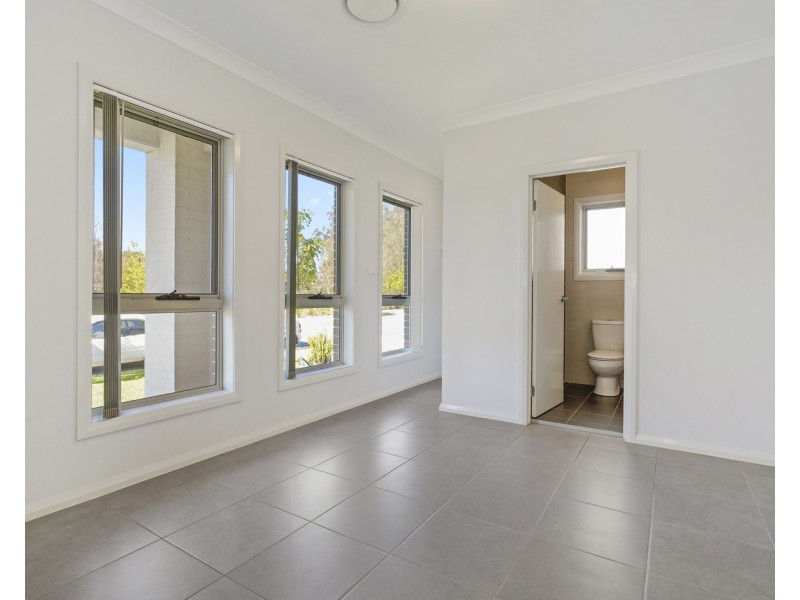 27 Whistler Street, Gregory Hills NSW 2557