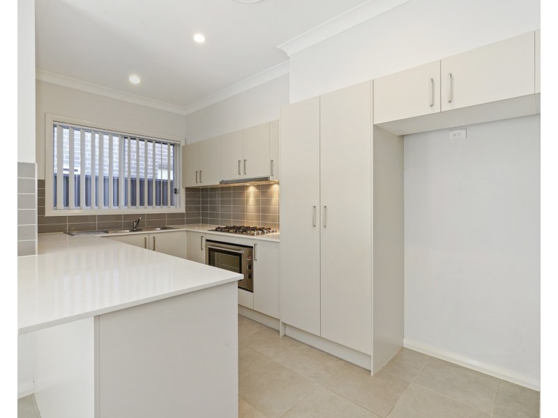 27 Whistler Street, Gregory Hills NSW 2557