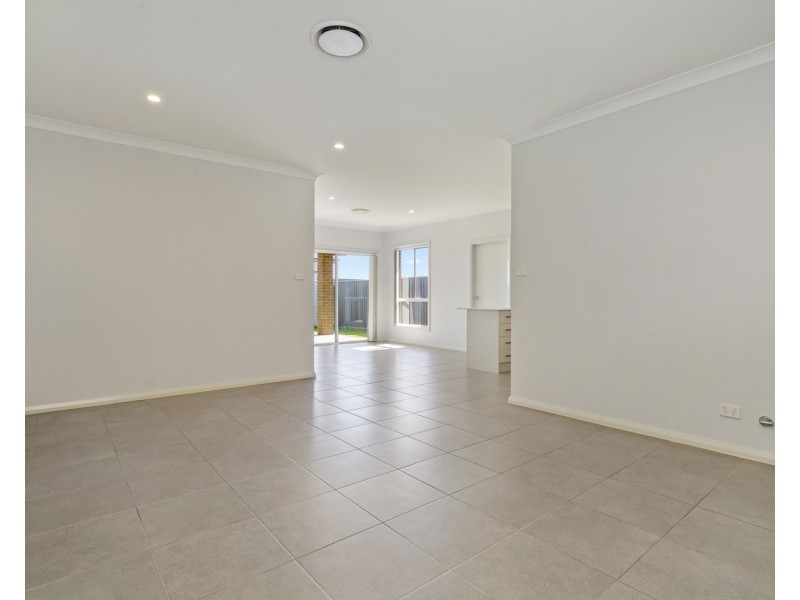27 Whistler Street, Gregory Hills NSW 2557