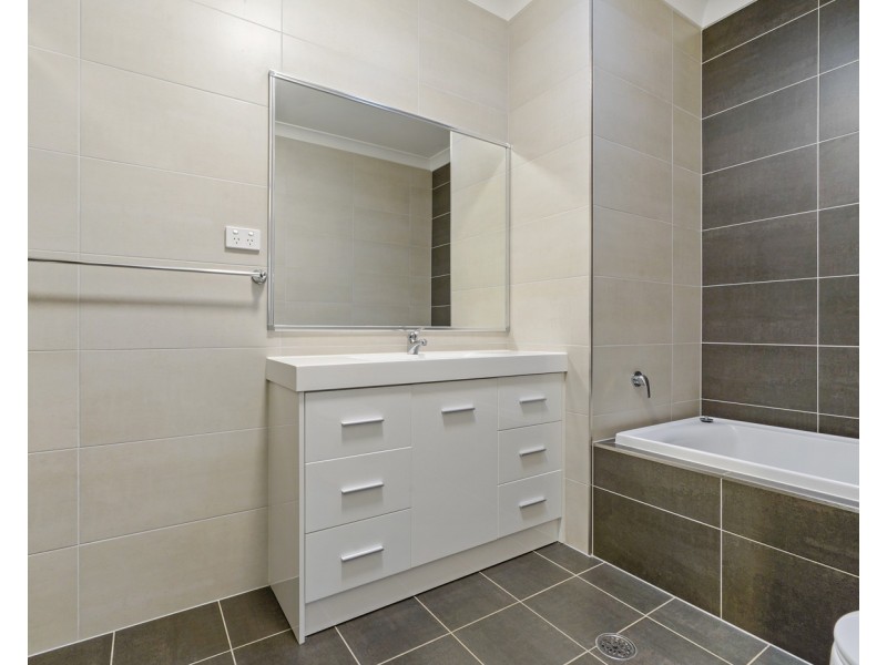 27 Whistler Street, Gregory Hills NSW 2557