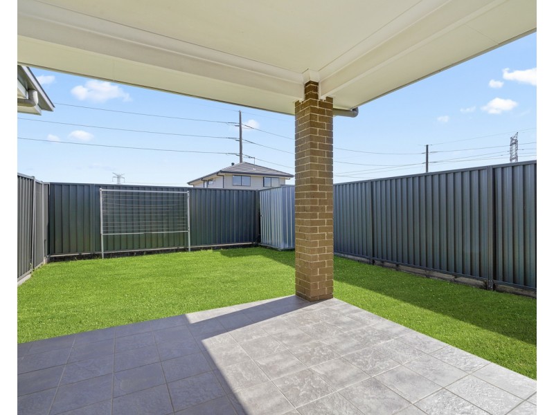 27 Whistler Street, Gregory Hills NSW 2557