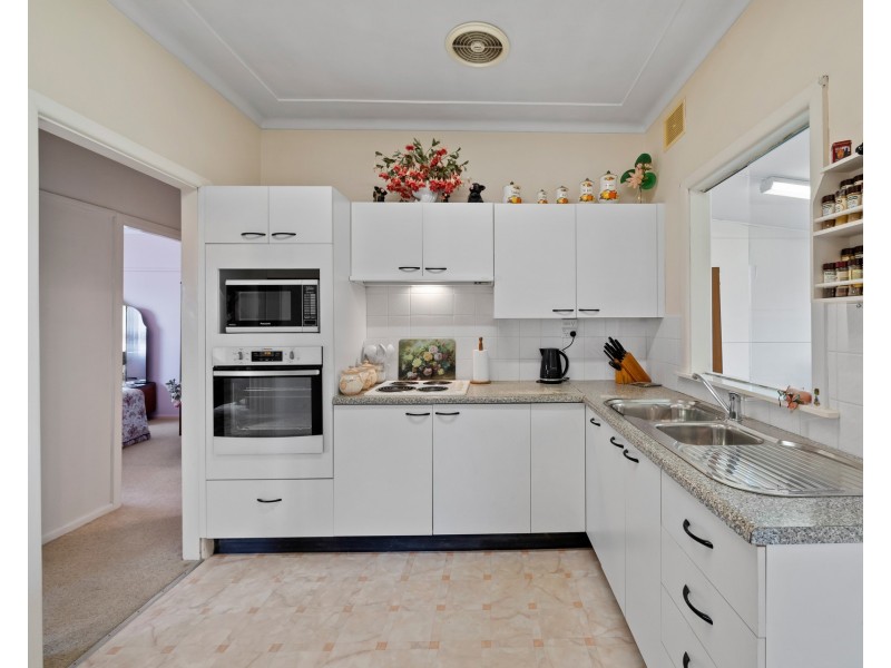27 Stanton Street, Liverpool NSW 2170