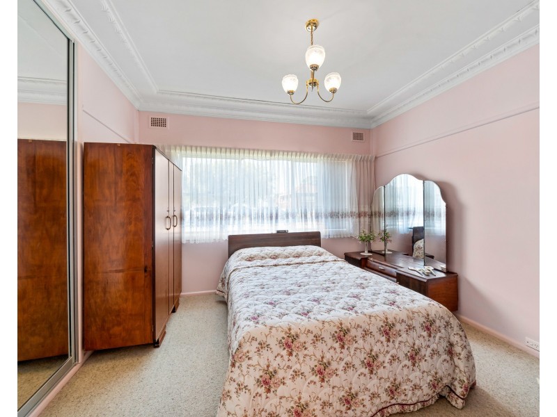 27 Stanton Street, Liverpool NSW 2170