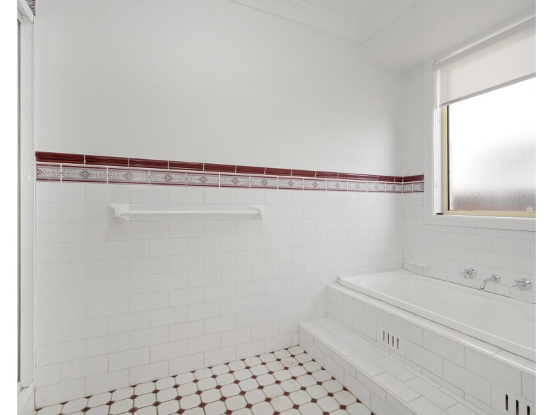 13 Vlatko Drive, West Hoxton NSW 2171