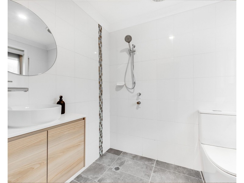 8 Wauchope Road, Carnes Hill NSW 2171