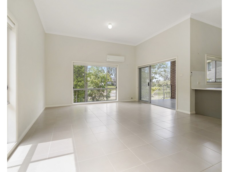 11 Jarvisfield Place, Macquarie Links NSW 2565