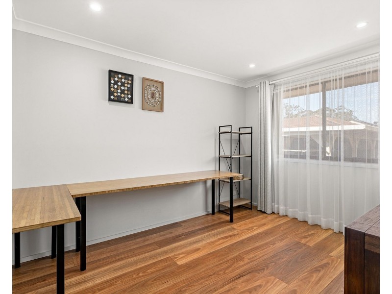 4 Wau Place, Glenfield NSW 2167