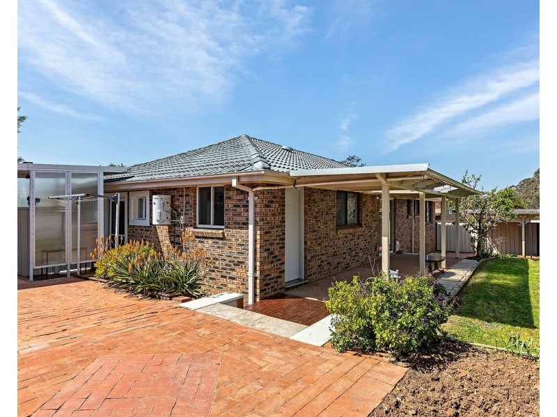 4 Wau Place, Glenfield NSW 2167