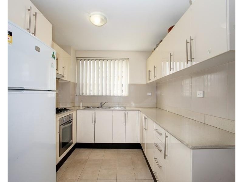 6/2 Castlereagh Street, Liverpool NSW 2170