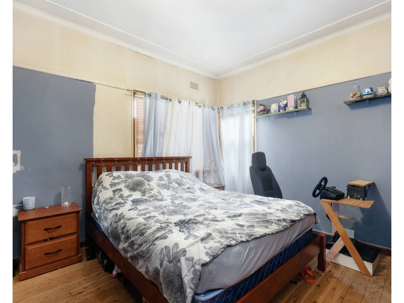 73 Hoddle Avenue, Bradbury NSW 2560