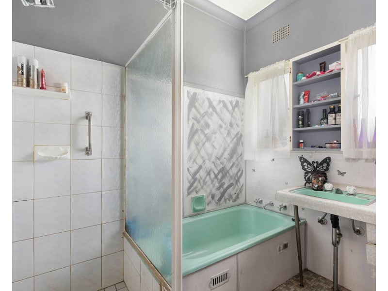 73 Hoddle Avenue, Bradbury NSW 2560